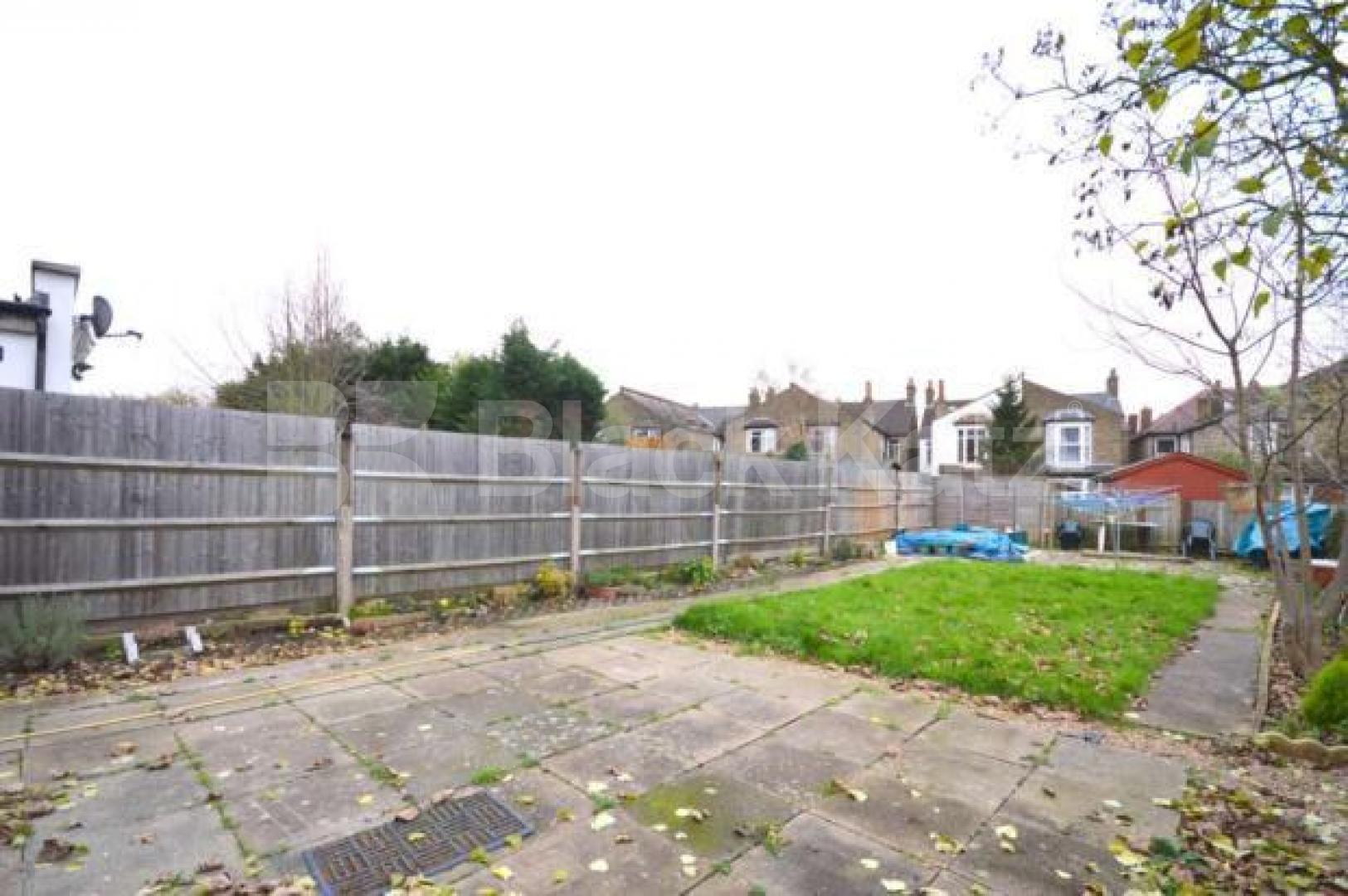 			NEW INSTRUCTION ( Includes Gas, Electricity and Water)., 1 Bedroom, 1 bath, 1 reception Apartment			 Baldry Gardens, Streatham Common